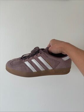 adidas women’s Gazelle Suede Sneakers - Mauve